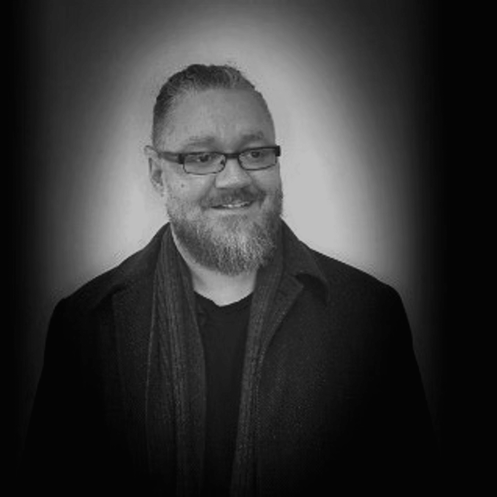 Portrait of Leo, a professional stylist at PR At Partners, showcasing their expertise and style.