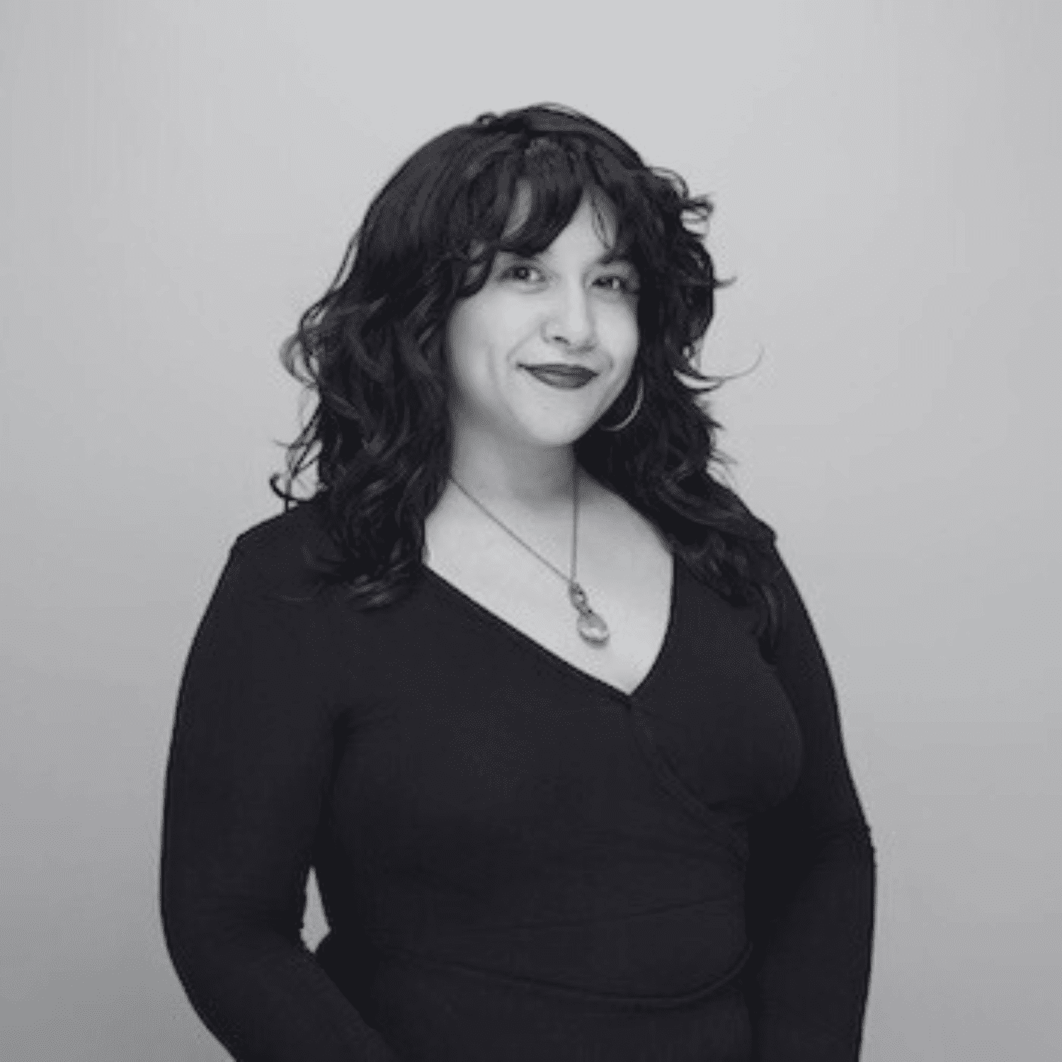 Portrait of Karina Orellan, a professional stylist at PR At Partners, showcasing their expertise and style.