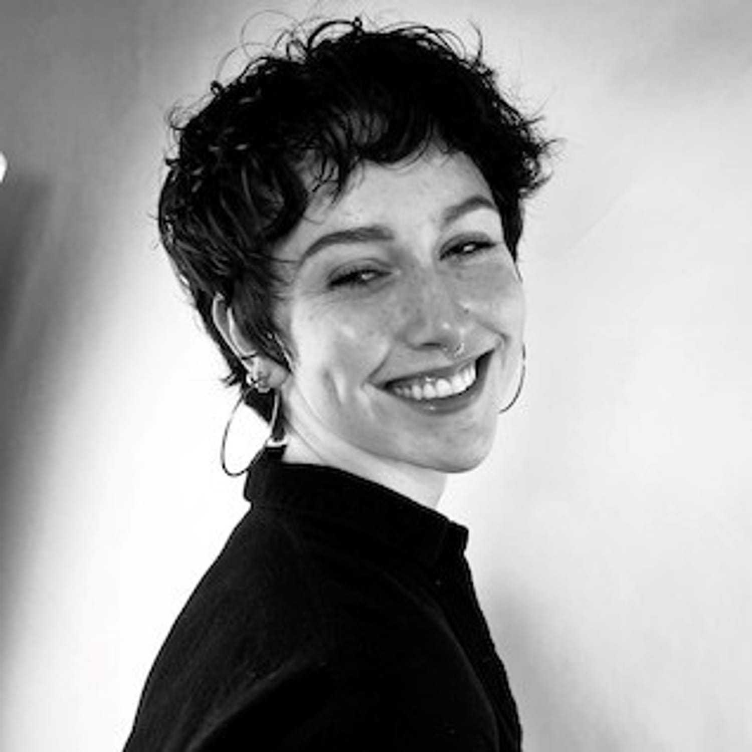 Portrait of Cay Scott, a professional stylist at PR At Partners, showcasing their expertise and style.