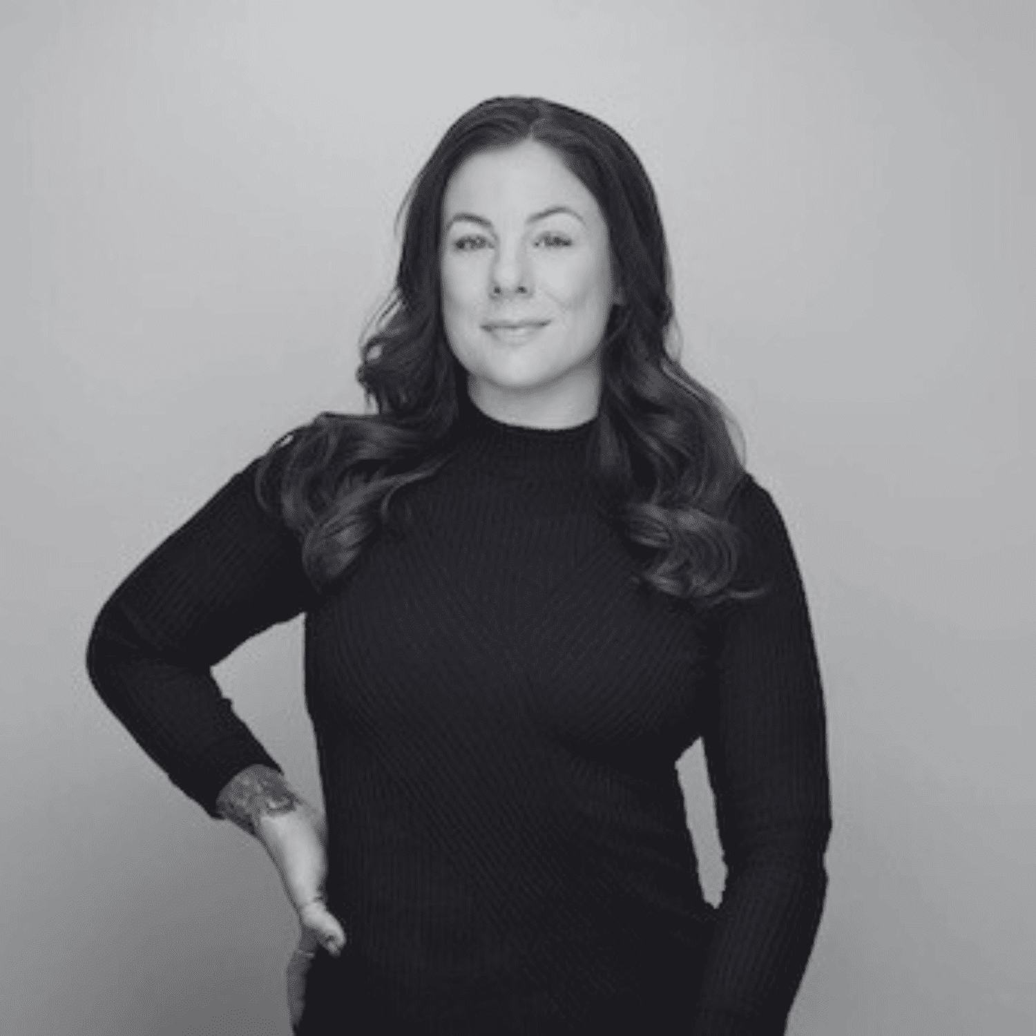 Portrait of Monica Pugliese, a professional stylist at PR At Partners, showcasing their expertise and style.