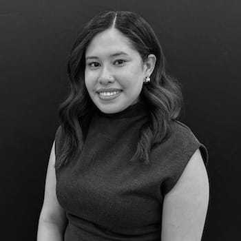 Portrait of Jessica, a professional stylist at PR At Partners, showcasing their expertise and style.