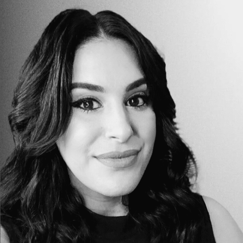 Portrait of Aida Bacon, a professional stylist at PR At Partners, showcasing their expertise and style.