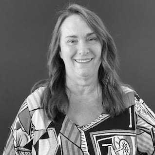 Portrait of Sharon, a professional stylist at PR At Partners, showcasing their expertise and style.