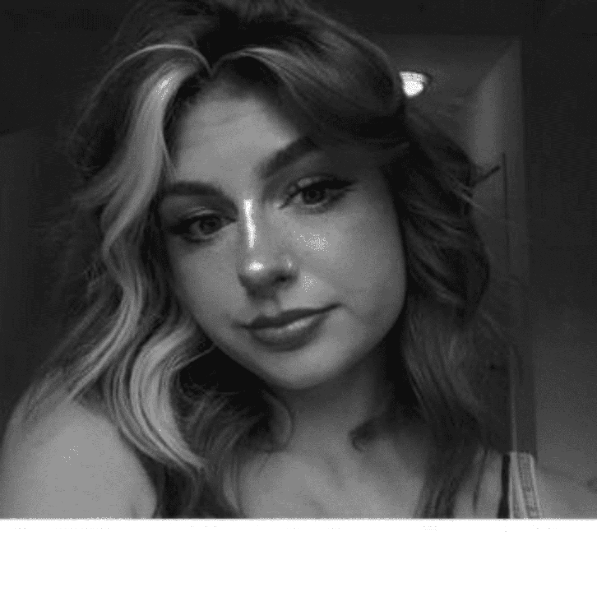 Portrait of GABE Jackson, a professional stylist at PR At Partners, showcasing their expertise and style.