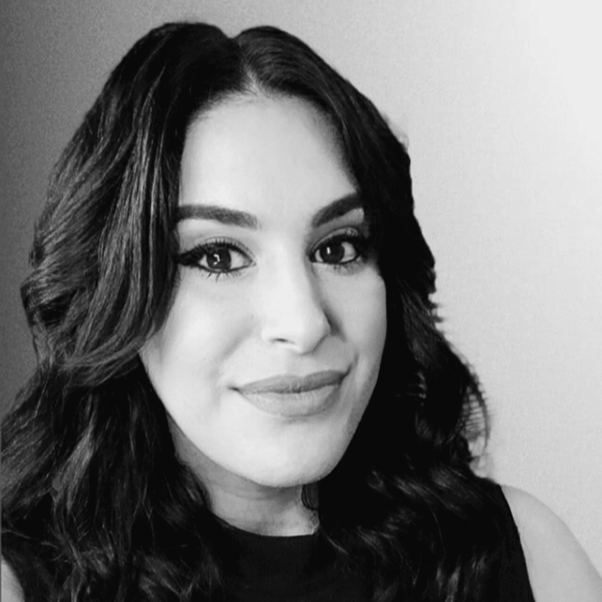 Portrait of Aida Bacon, a professional stylist at PR At Partners, showcasing their expertise and style.