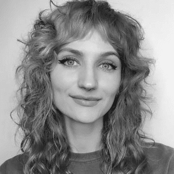 Portrait of Natalie, a professional stylist at PR At Partners, showcasing their expertise and style.