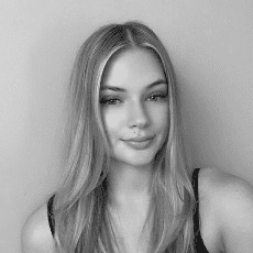 Portrait of Alyssa Westbrook, a professional stylist at PR at Partners, showcasing their expertise and style.