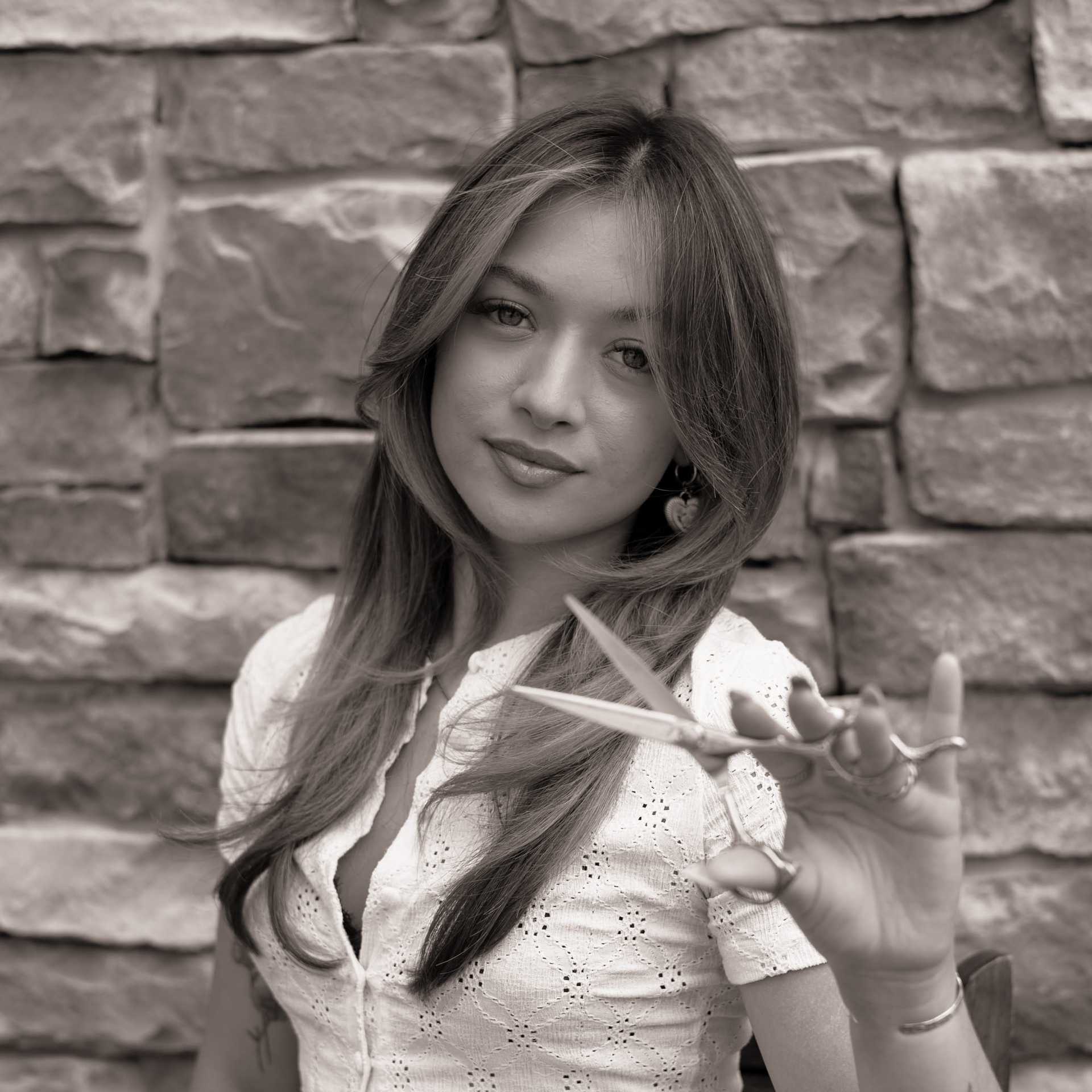 Portrait of Vanessa May, a professional stylist at PR at Partners, showcasing their expertise and style.