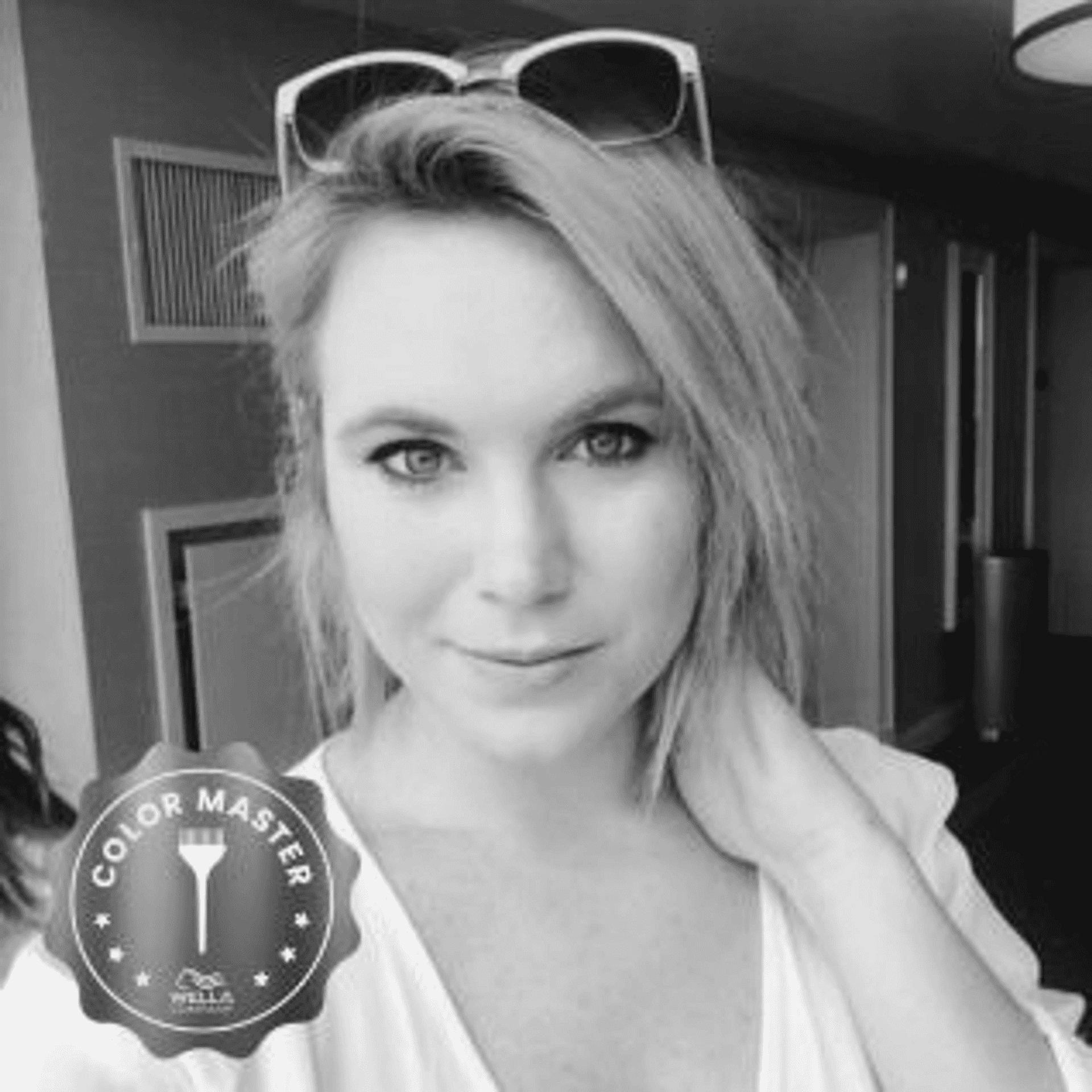 Portrait of Sarah Reinecke, a professional stylist at PR At Partners, showcasing their expertise and style.