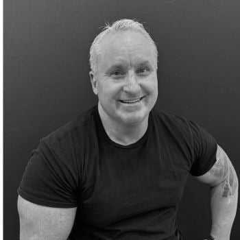 Portrait of Lorenzo Sullivan, a professional stylist at PR at Partners, showcasing their expertise and style.
