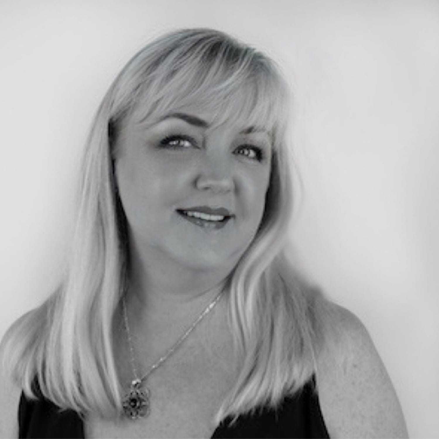 Portrait of Jennifer Kesler, a professional stylist at PR At Partners, showcasing their expertise and style.