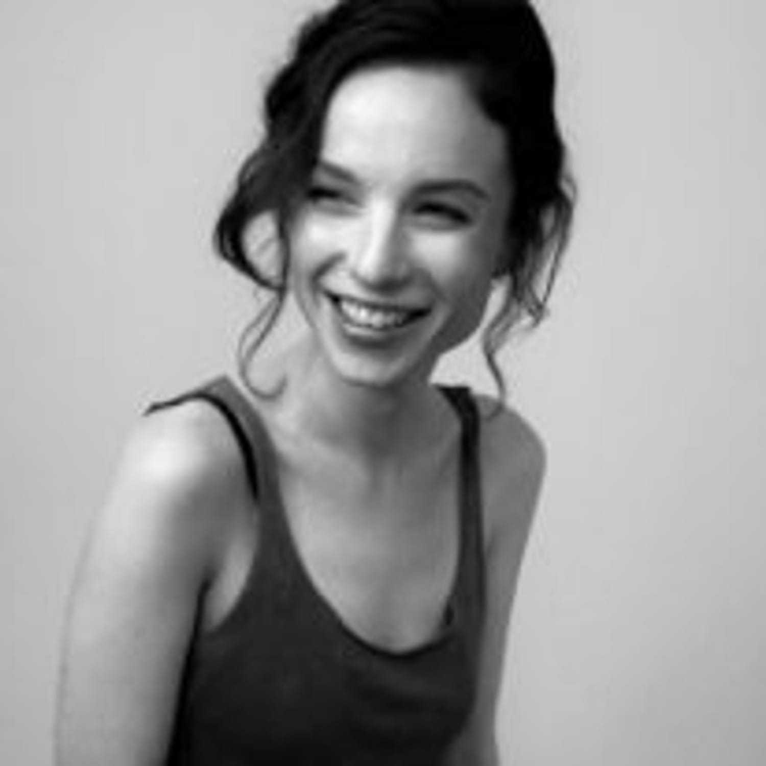 Portrait of Robin Carlson, a professional stylist at PR At Partners, showcasing their expertise and style.