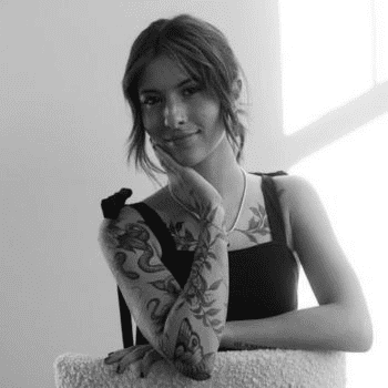 Portrait of Sofia Lambert, a professional stylist at PR at Partners, showcasing their expertise and style.