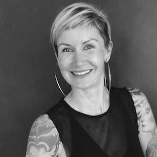 Portrait of Eleanor Palladin, a professional stylist at PR at Partners, showcasing their expertise and style.
